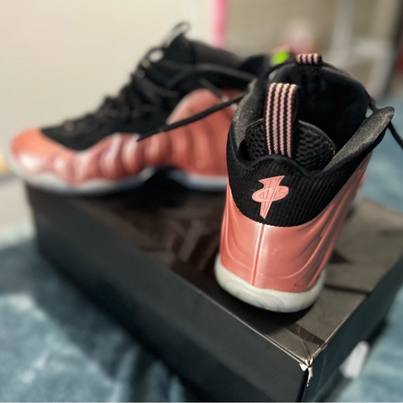 Nike Air Foamposite One Rust Pink | size 4 youth - Picture 2 of 3